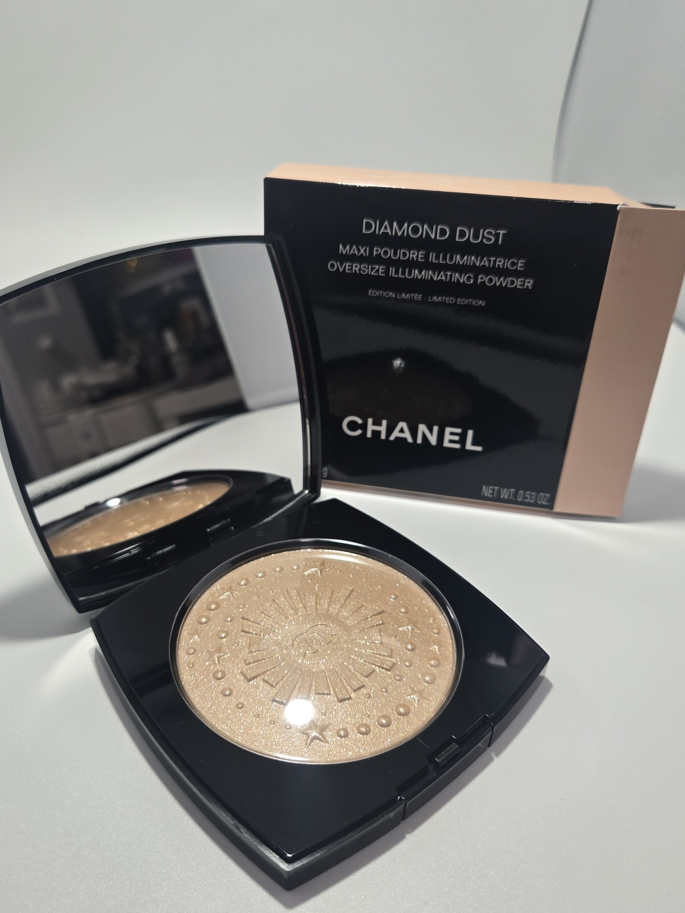 CHANEL Diamond Dust Maxi Illuminating Powder BRAND NEW IN BOX